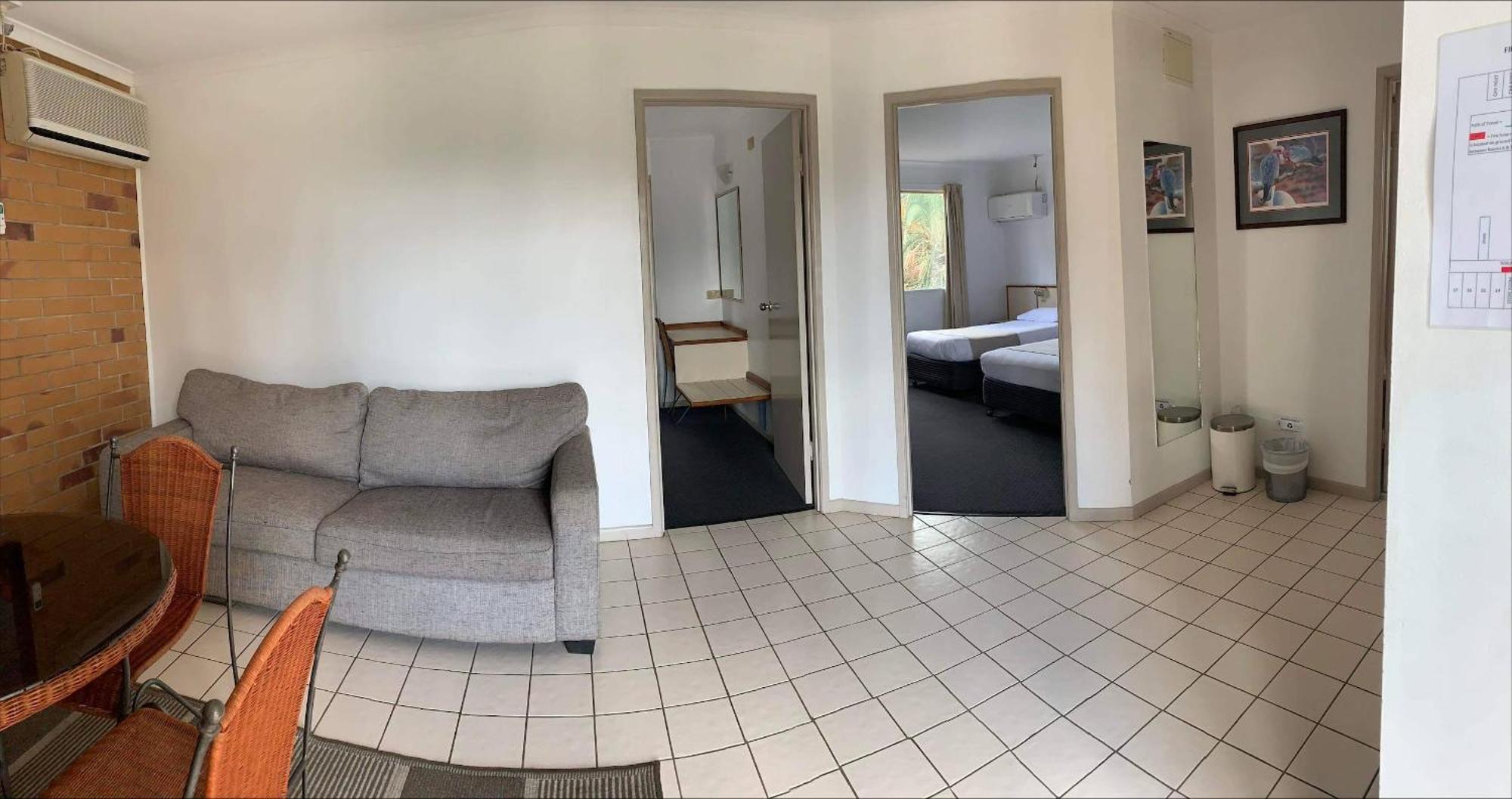 Wild Scotsman Motor Inn Gin Gin Qld Exteriör bild